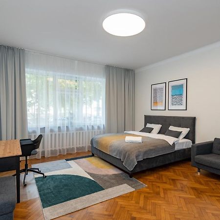 Downtown 4Bd Master Apartment By Hostlovers Kaunas Exterior foto