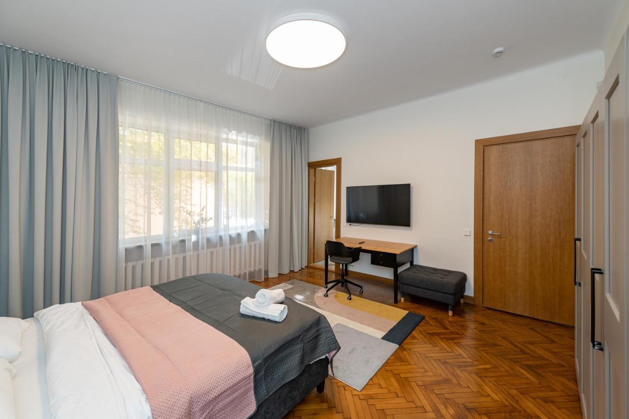 Downtown 4Bd Master Apartment By Hostlovers Kaunas Exterior foto